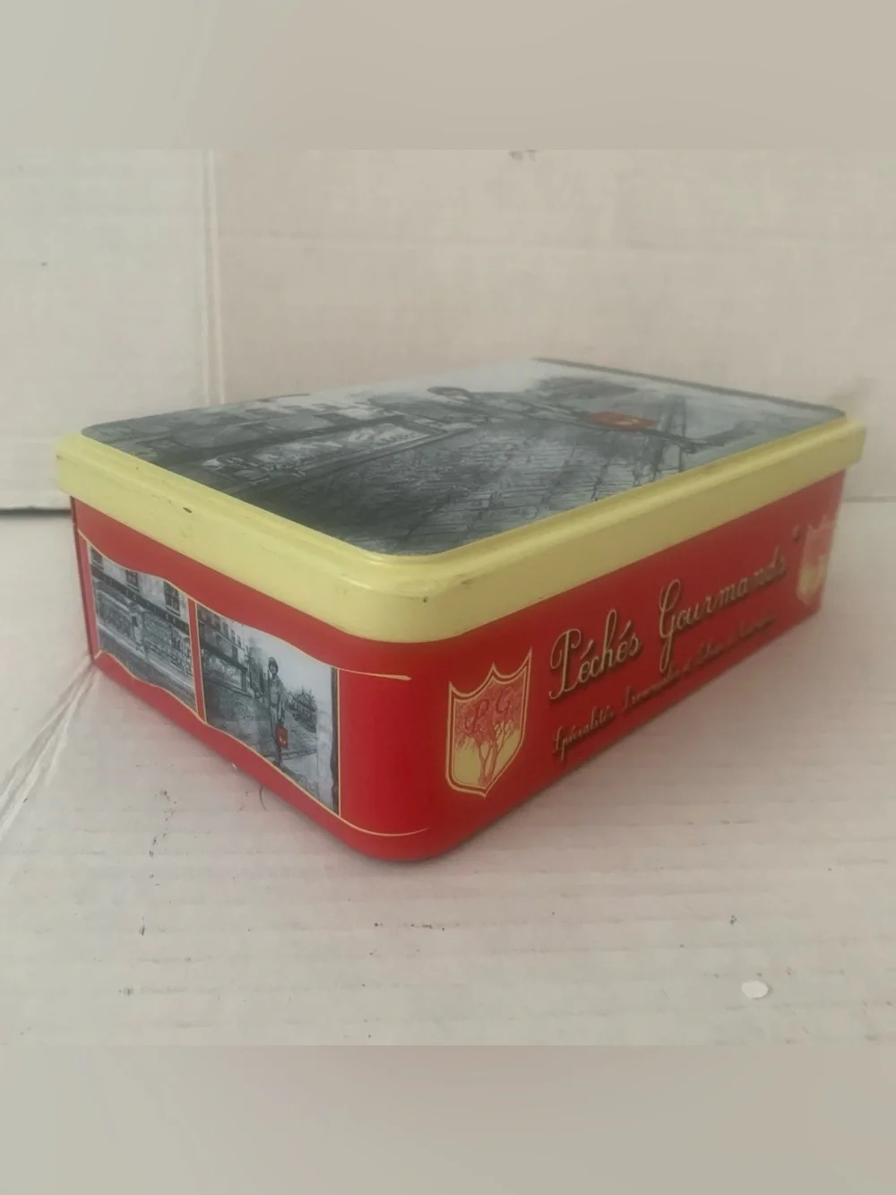 Vintage Peches Gouramand French Pastry Biscuit Chocolats Tin French Cafe's